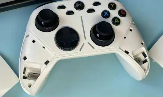 欧姆龙微动开关D2LS应用于游戏手柄